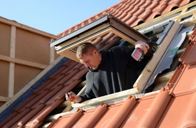 Pose de fenêtres de toit Velux à Rieux